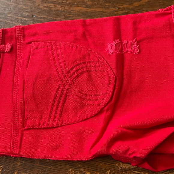 DOLLHOUSE  RED SHORTS SIZE  13.. NWT - Picture 4 of 10
